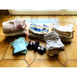 Lot 3 Kilos Vêtements 9 Mois Tbe