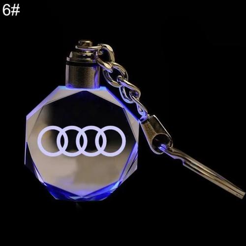 Coloré Led Lumière Logo Géométrique De Voiture Unisexe Porte-Clés Porte-Clés Décor Suspendu Pour Audi