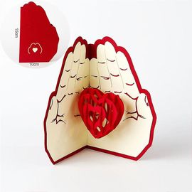 3d Coeur Carte De Voeux Mains Tenir La Carte De Coeur Pour Anniversaire Thanksgiving Saint-Valentin