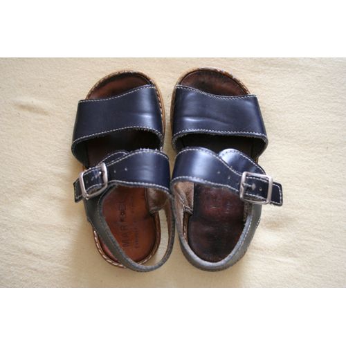 Nu Pieds Enfant En Cuir - Pointure 22