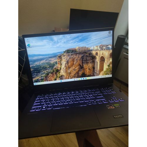 HP Omen 16-c0112nf - 16.1" AMD Ryzen 5 5600H - 3.3 Ghz - Ram 16 Go - SSD 512 Go