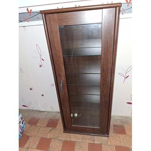 Petit Meuble En Teck Marron.