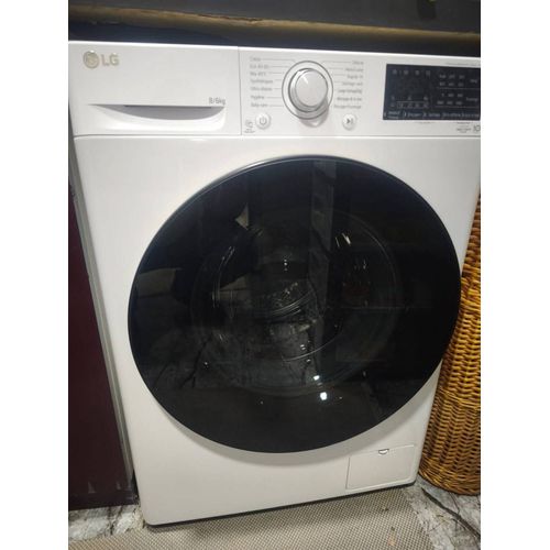 Bonjour, Je vends un lave linge sechant LG modèle F864V8WR (8 kilos). Elle n'a pas été utilisée plus d'une fois par mois . Elle est en excellent état.