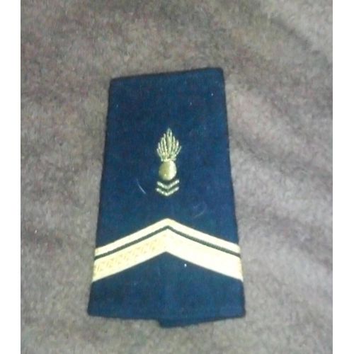 1 Fourreau D'épaule Corps Technique Et Administratif Sergent