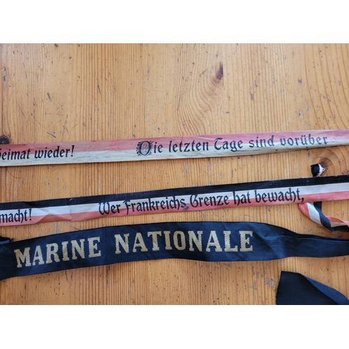 Lot De 3 Rubans Et 11 Insignes Militaires