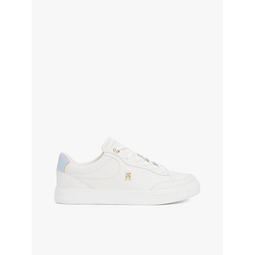 Baskets En Cuir Monogramme Th Essential Chic Court Sneaker/ecru/breezy Blue