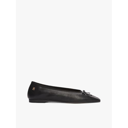 Ballerines En Cuir Monogramme Th Soft Leather Ballerina Bow/black