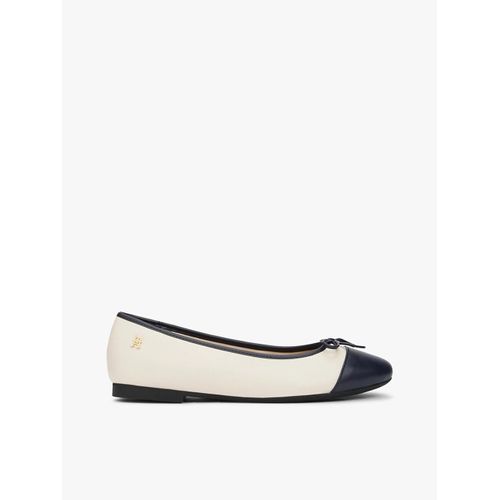 Ballerines En Cuir Bout Contrasté Toe Cap Leather Ballerina/newsprint Beige