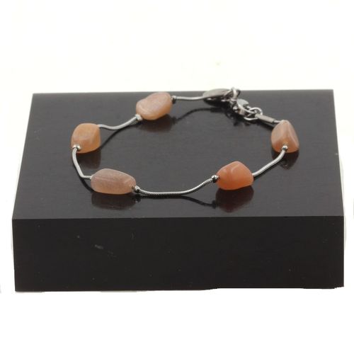 Bracelet En Acier Inoxydable 5 Perles Pierre De Soleil De Tanzanie De Fabriqué En France.