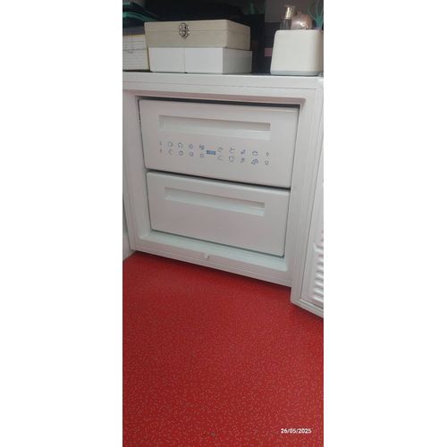 Congélateur Faure FCV 057 W