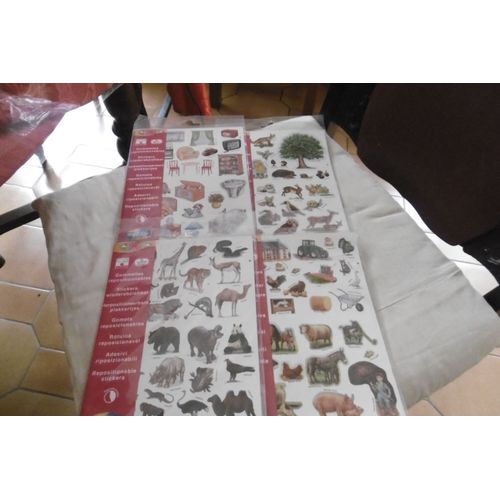Maildor Pochettes De 12 Feuilles Gommettes Repositionnables Thèmes Différents Lot De 4
