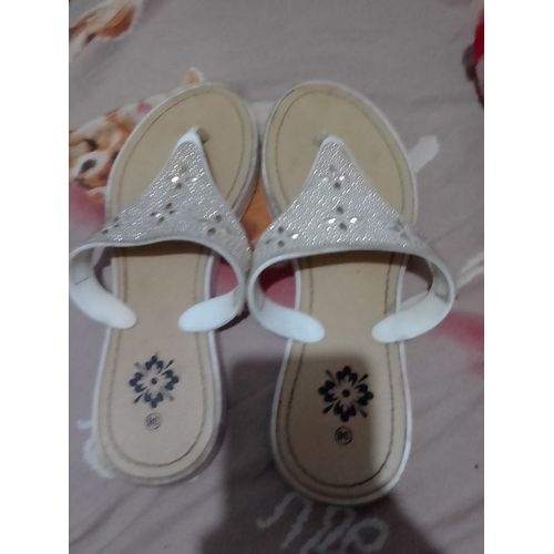 Tongs Strass Taille 38 ..
