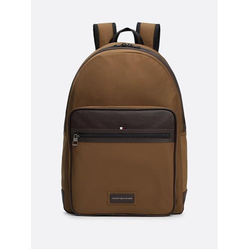 Sac à dos arrondi Casual à écusson logo TH CASUAL BACKPACK/Brown Olive