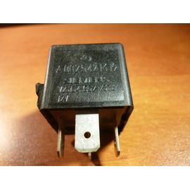 Relais Auto 12v Mercedes Class C Smart/ Ref A0025421319