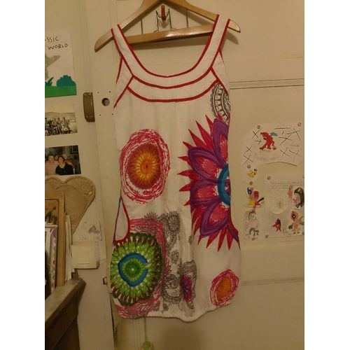 Robe Boule Blanche Motifs Colorés 40 L Coton Du Monde.