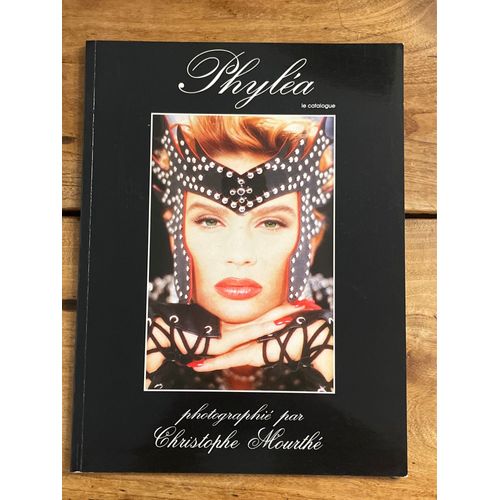 Phylea Catalogue Photographié Par Christophe Mourthe
