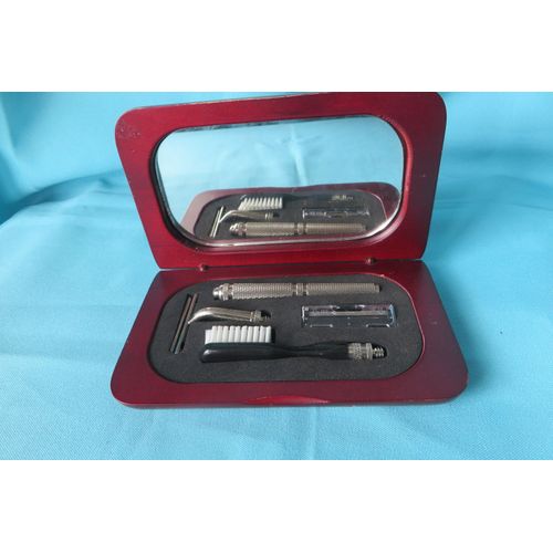 Ensemble + Rasoir Mécanique Et Brosse Dans Coffret Bois Vintage