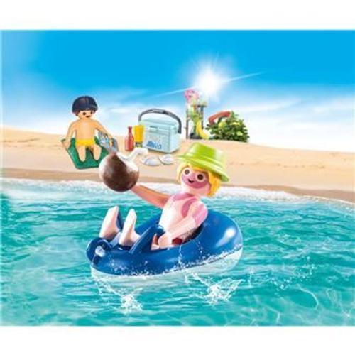 Playmobil Family Fun - Le Parc Aquatique - 2 Figurines Dont Une Avec Coups De Soleil Et Accessoires - 18 Pièces