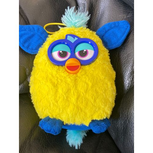 Doudou peluche furby jaune et bleu famosa 20cm 