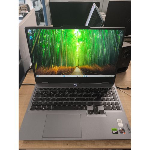 Lenovo LOQ15ARP9 - 15.6" AMD Ryzen 7 - Ram 8 Go - SSD 1 To