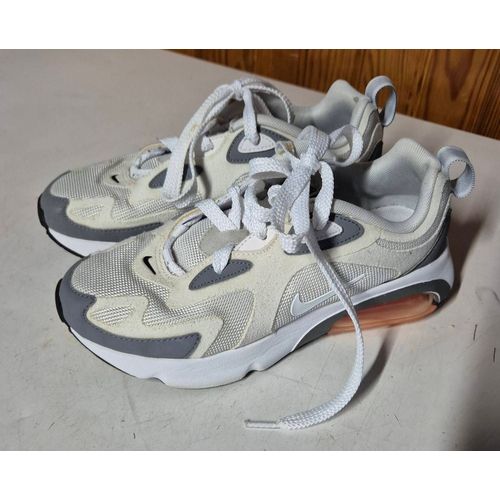 Basket Femme Nike Air Max 200 Beige Et Grise Taille 36