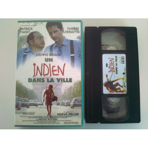 Cassette Video Vhs - Un Indien Dans La Ville - Thierry Lhermitte