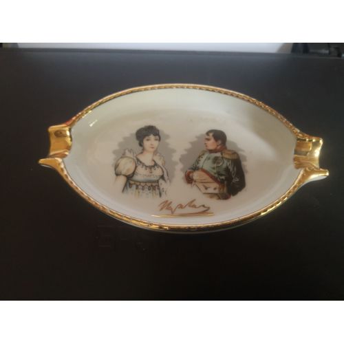 Cendrier - Vide Poche Longueur 13.50 Cm X 8 Cm X 1.80 Cm- Théme Napoléon - Porcelaine De Luxe De Corse