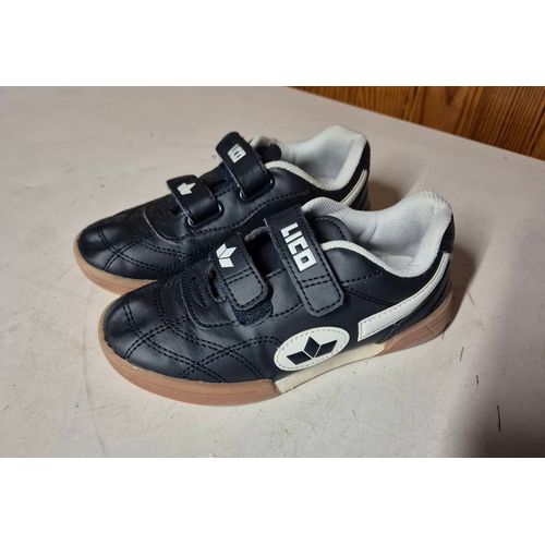 Basket / Tennis À Scratch Bleu Marine Taille 31 Garcon