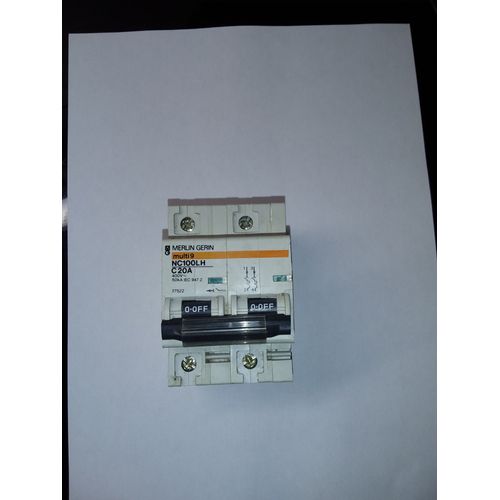 Disjoncteur nc100lh c20a 27522 merlin gerin