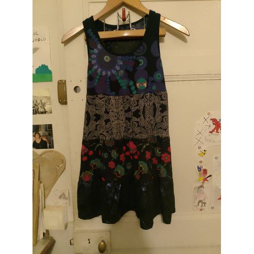 Robe Colorée 9/10 Ans Desigual Neuve.