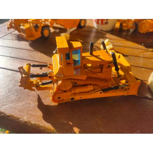 Joal 220 Caterpillar Tracteur Avec Chenilles D-10 1/70