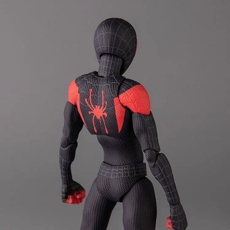 Figurine Spider-Man dans le Spider-Verse Peter Toe Miles Morales en PVC  modèle d'anime Marvel jouets SpidSuffolk