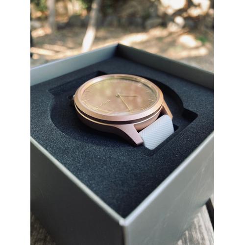 Garmin Vívomove® Style, Rose Gold With Rose Gold Dial Quick Release (20mm)