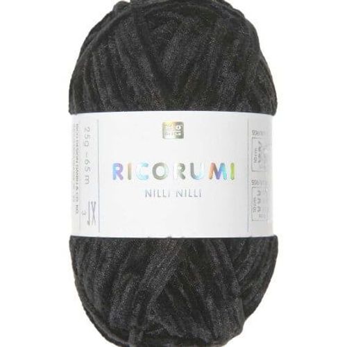 Pelote Ricorumi Nilli Nilli : La Chenille Polyester Pour Des Amigurumis Élégants - 25 Gr - Rico Design 027 Noir