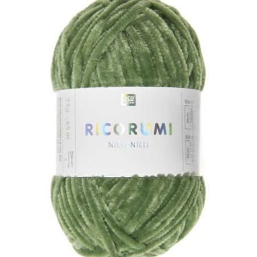Pelote Ricorumi Nilli Nilli : La Chenille Polyester Pour Des Amigurumis Élégants - 25 Gr - Rico Design 019 Vert