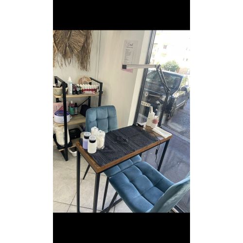 Lot De 2 Chaises Velours Bleu Matelassés Et Pieds Métal Noir.