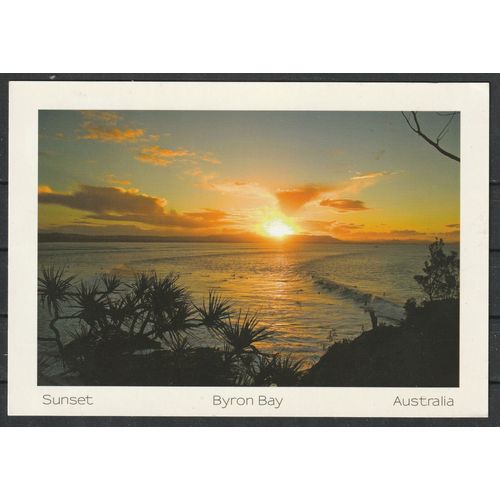 Carte Postale Australie, Coucher De Soleil (Sunset) À Byron Bay. Carte Écrite 2009 Avec Timbre Dauphins Oblitéré À Northern Rivers.