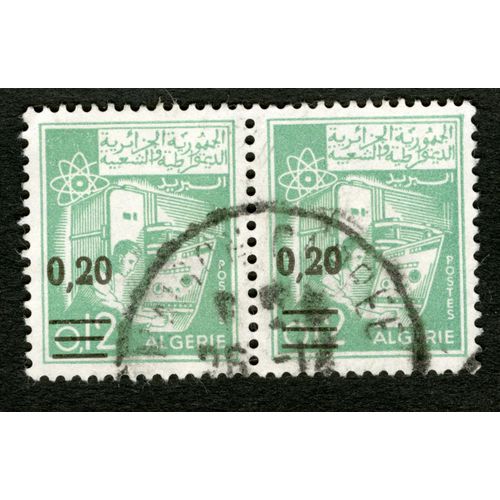 Deux Timbres Oblitérés Algérie, Postes, 0.12, 0.20