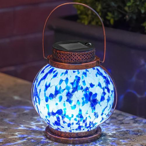 GOTHICANA BY EMP- Lanterne Solaire En Verre Bleu Et Blanc De 17,5 Cm - Ampoule Led Lumineuse, Panneau Rechargeable - Ip44 À Suspendre Pour Table De Jardin, Allée Et Pergola - Lumière Mosaïque - Poign
