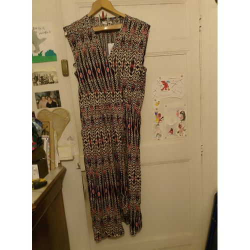 Robe Longue Colorée 40 L Deeluxe Neuve.