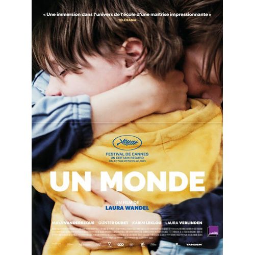 Un Monde - Véritable Affiche De Cinéma Pliée - Format 40x60 Cm - De Laura Wandel Avec Maya Vanderbeque, Günter Duret - 2021