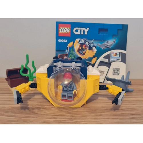 LEGO City 60263 Le mini sous-marin, Jouet Requin Enfants de 4 ans