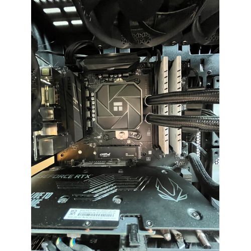 Pc Gamer AMD Ryzen 7 5800X - 8 coeurs - Ram 16 Go - SSD 1 To