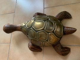 Vintage - Sculpture Tortue en bois (la carapace en laiton)