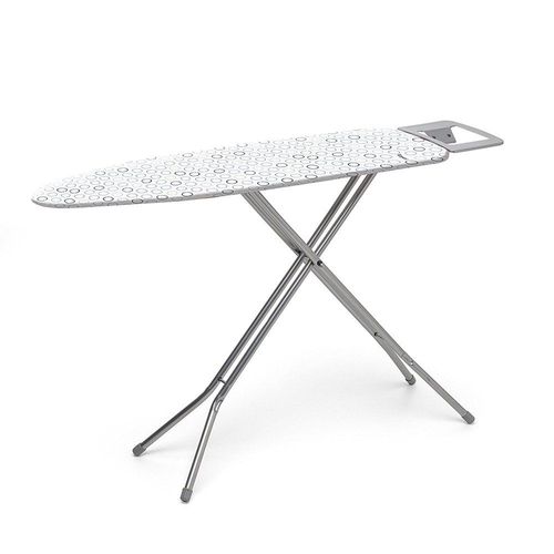 Rayen Planche à repasser Gamme de base Panneau en mEtal dEployE RevÃªtement en coton et polyester Goujons de jambe en caoutchouc antidErapants Dimensions : 113x34x5,5 cm