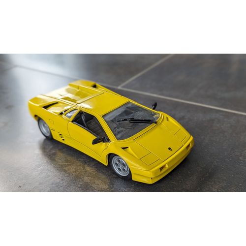 Voiture Miniature 1:18 Lamborghini Diablo Jaune-Maisto