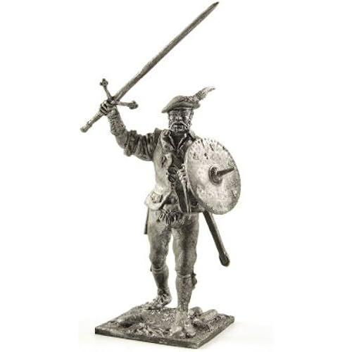 17 . Scottish Warrior With Claymore 17th Century. Tin Toy Soldiers. 541/32 .