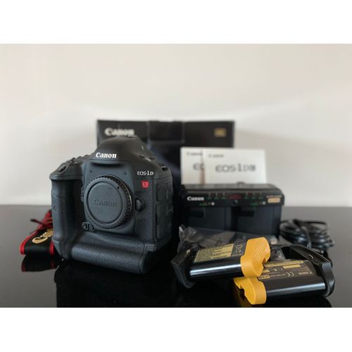 Canon EOS-1D C DSLR 4K 18.1 mpix + 2 Batteries