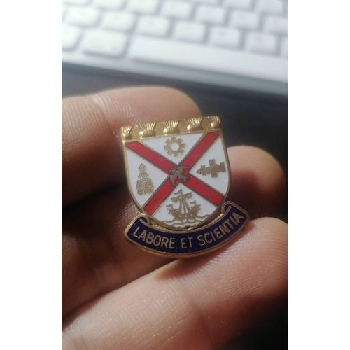Badge Insigne Labore Et Scientia