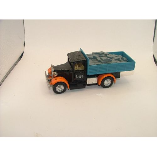 1/43 Welly N° 9350 - Camion Ford 1930 - Transporteur, Système A Friction